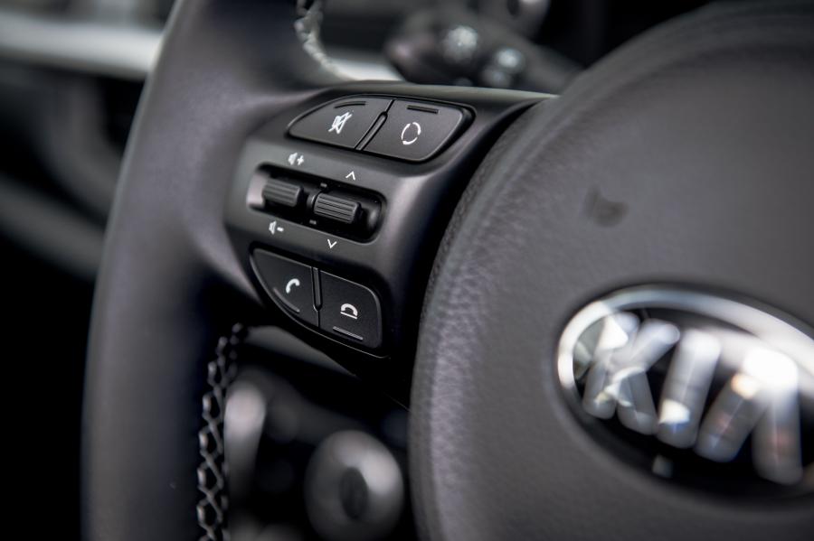 Детали интерьера Kia Picanto 2017 года  (UK) (фото 72 из 80)
